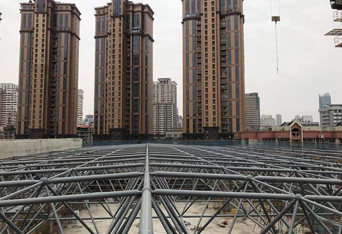 蛟河螺栓球网架结构